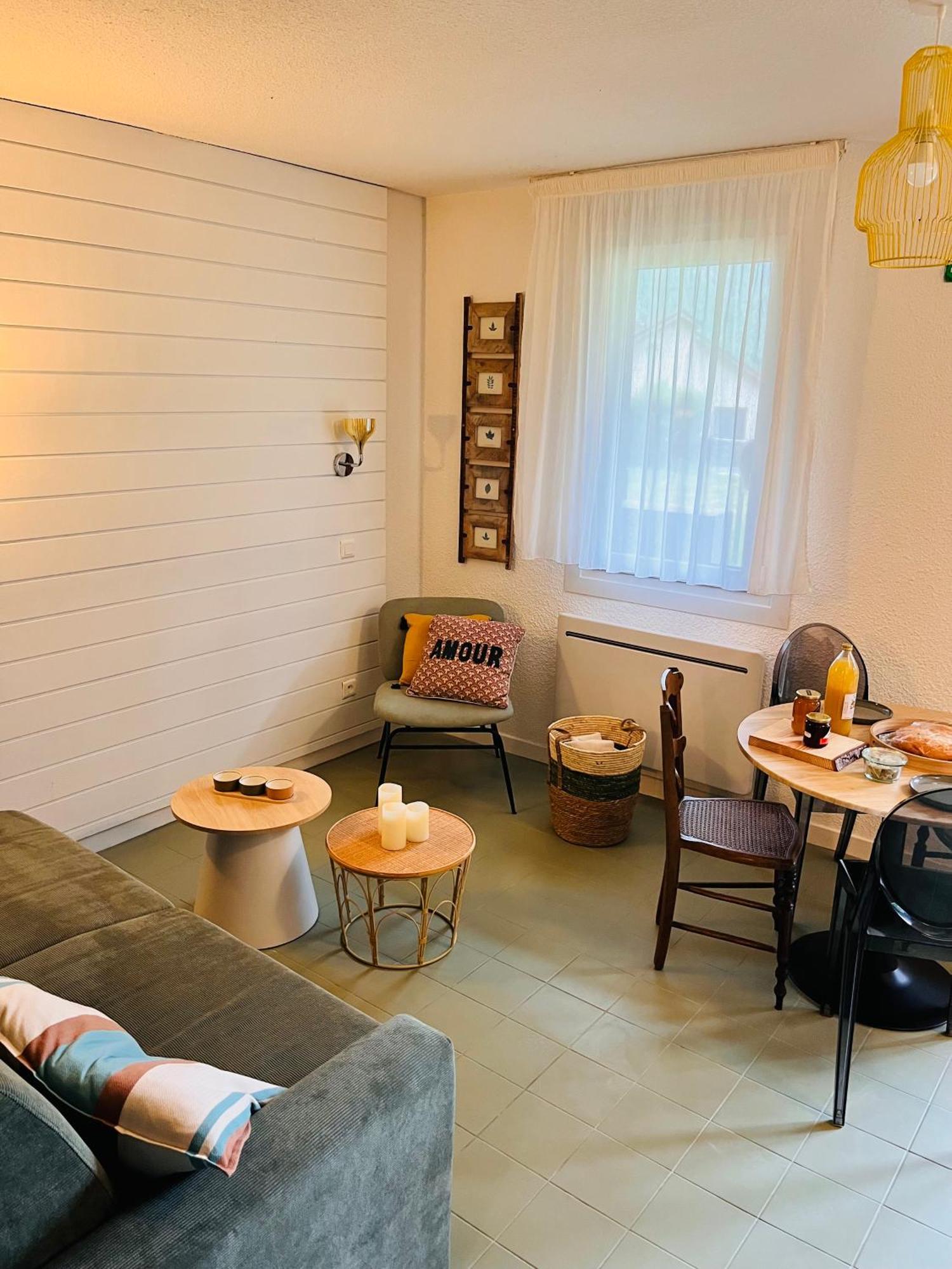 La Suite Unique - Le Jardin Sur Les Pyrenees- Vue Panoramique Montagne -Jardin Cloture Prive De 100M2-Parking-Linge De Lit Et Serviettes Compris- Bielle Exterior foto