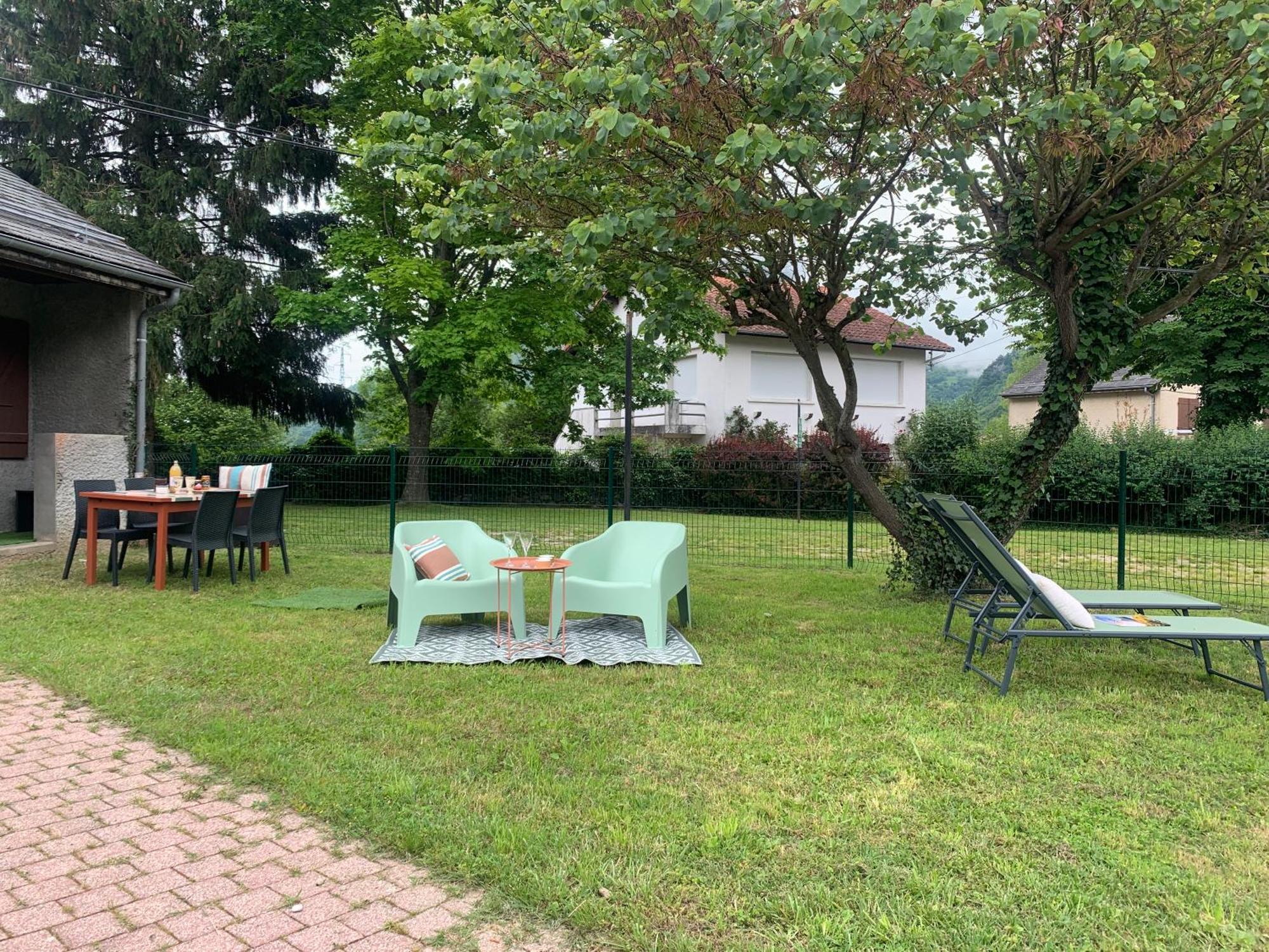 La Suite Unique - Le Jardin Sur Les Pyrenees- Vue Panoramique Montagne -Jardin Cloture Prive De 100M2-Parking-Linge De Lit Et Serviettes Compris- Bielle Exterior foto